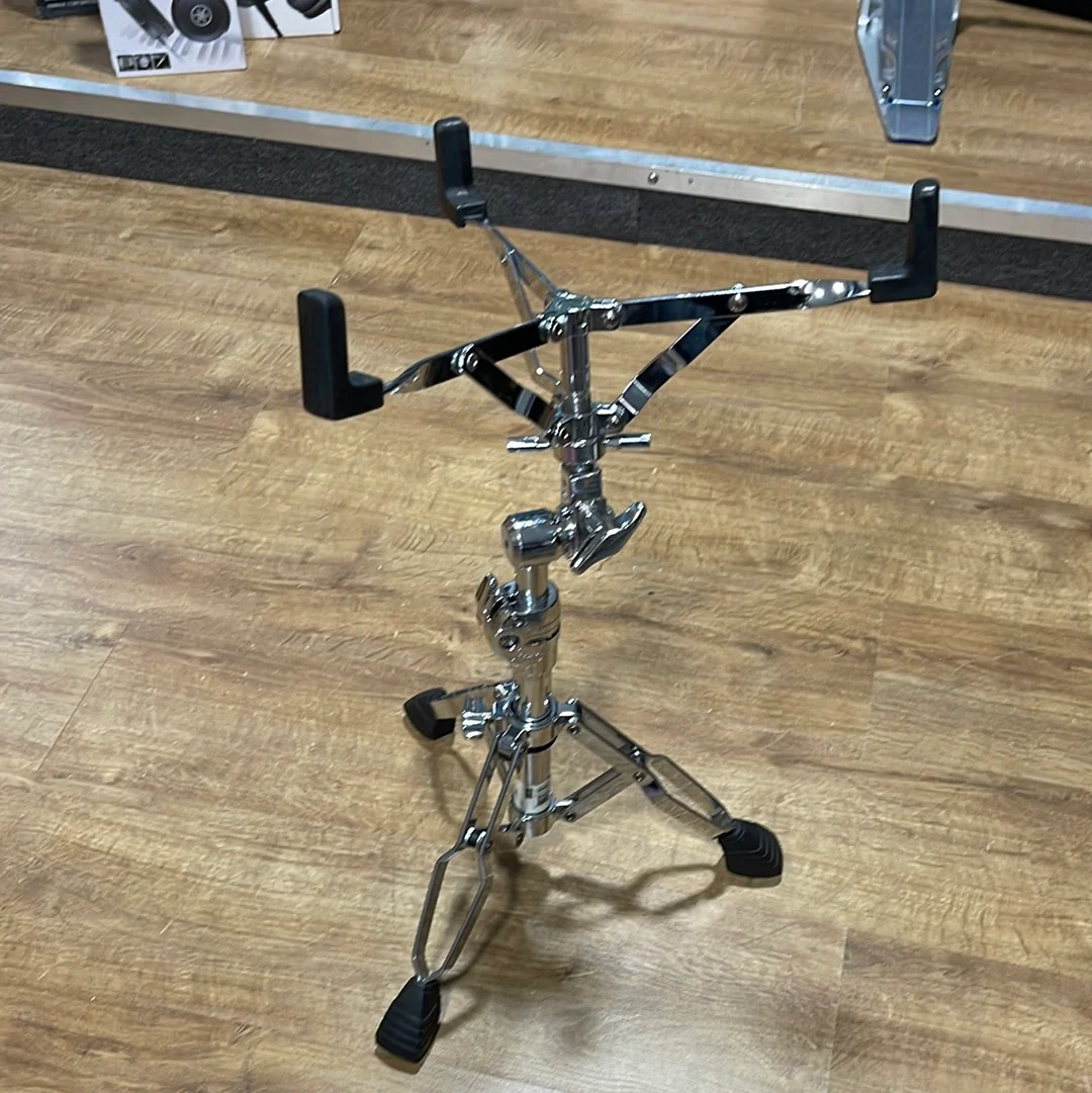 Pearl S-900 Gearless Tilt Snare Drum Stand #932